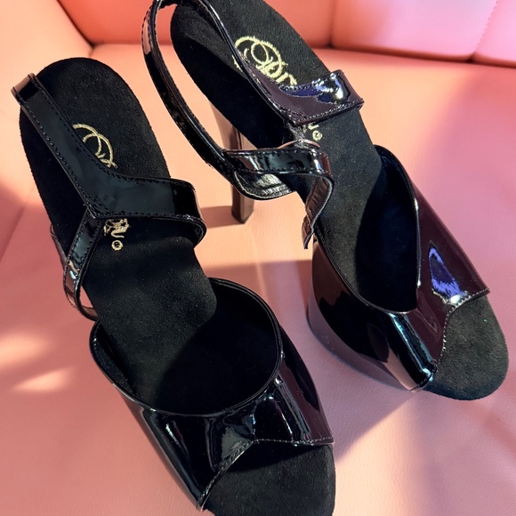 7" Pleaser Black Platform Sandals - Size 9 - Picture 2 of 6